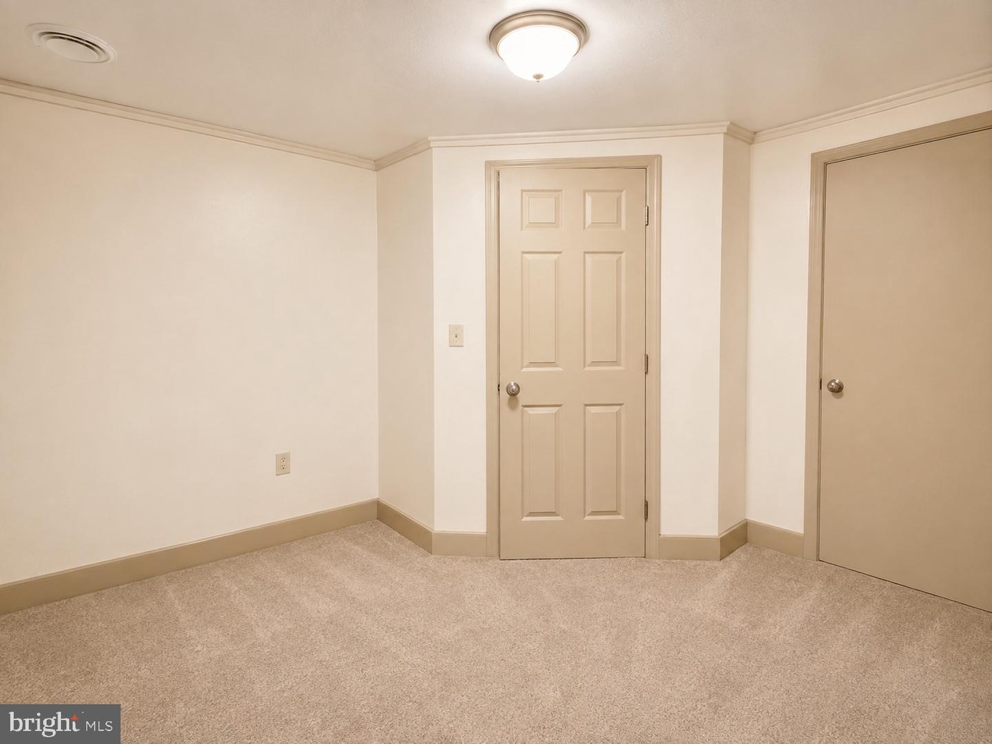 146 Main St #a Property Photo 7