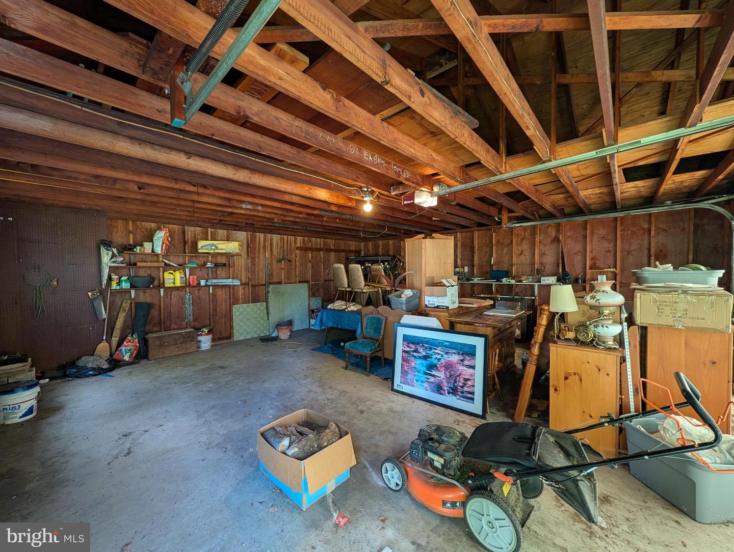 201 Main St Property Photo 12
