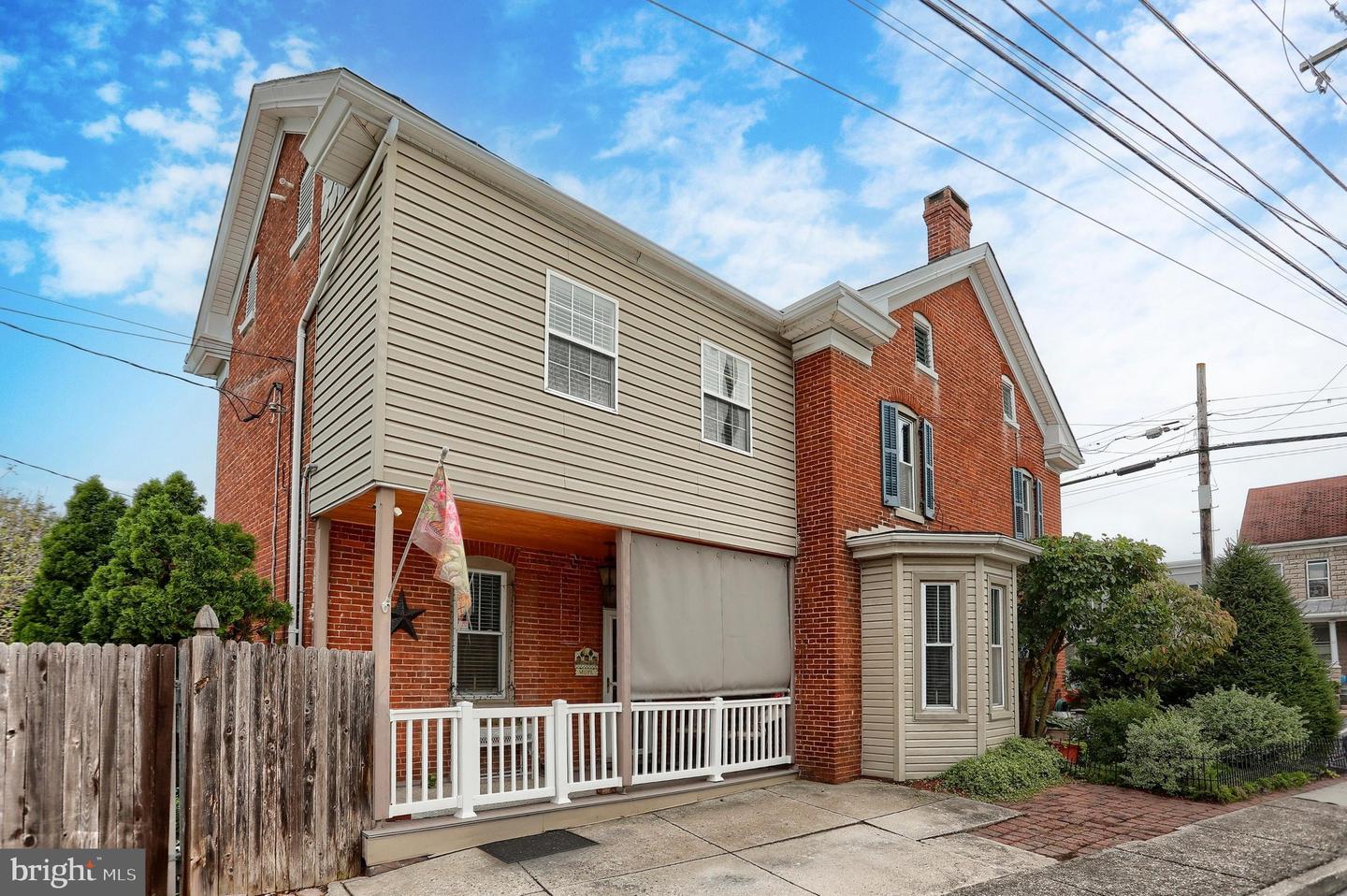 13 Hanover Street Property Photo 5