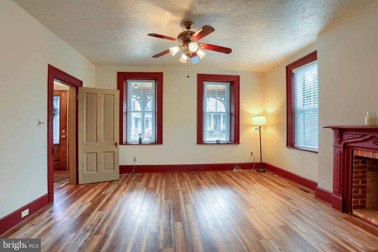 13 Hanover Street Property Photo 8