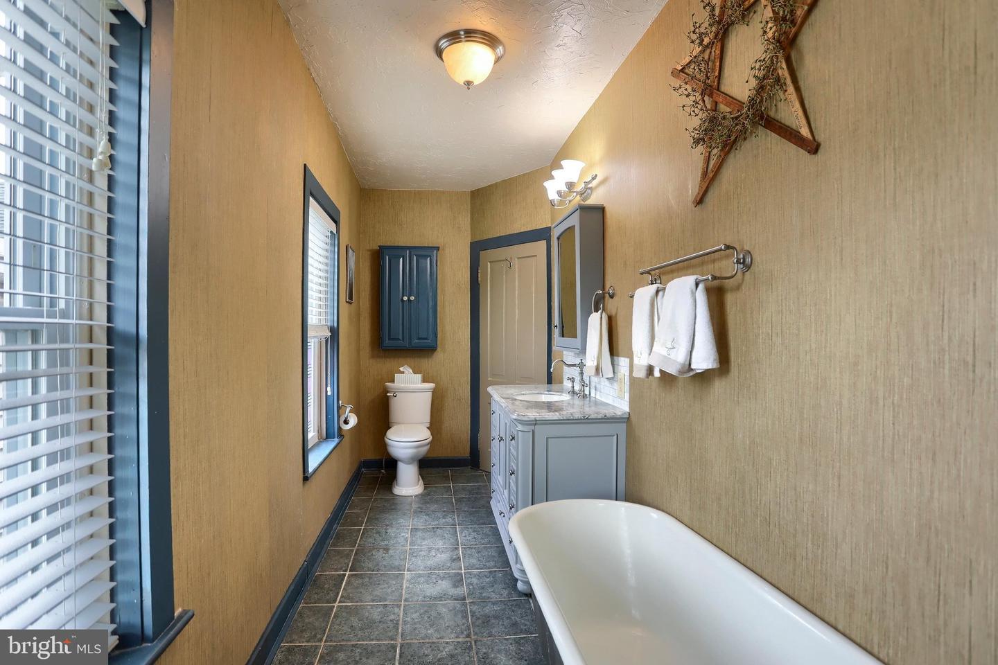13 Hanover Street Property Photo 23