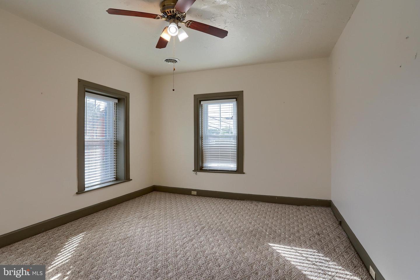 13 Hanover Street Property Photo 26