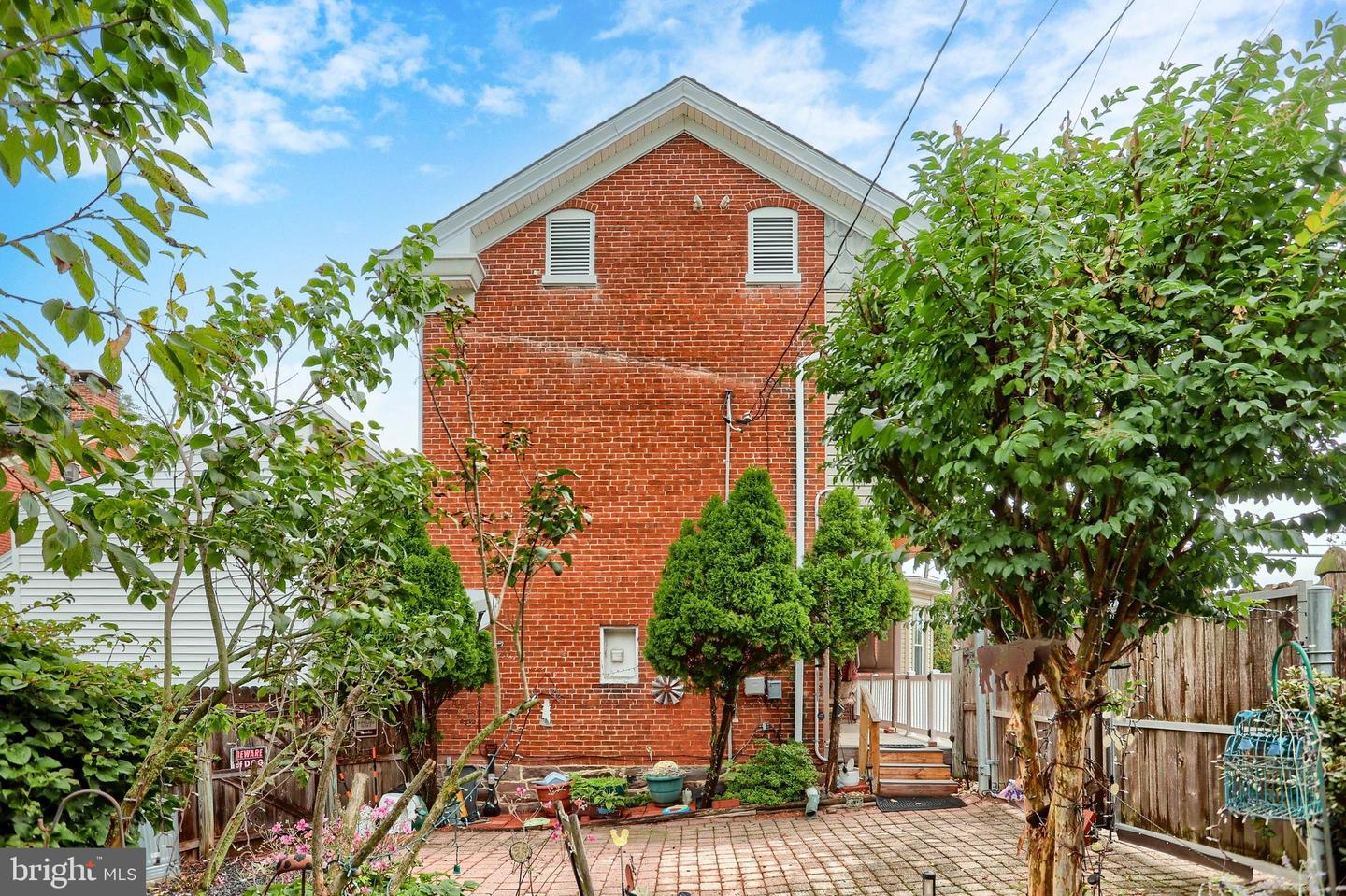 13 Hanover Street Property Photo 33