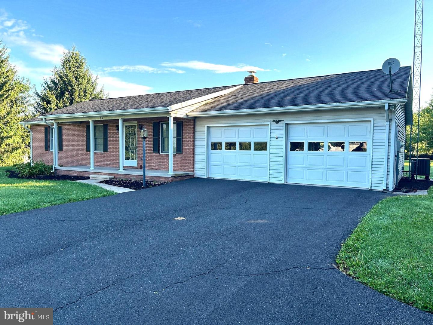 35 Westerly Dr Property Photo 1
