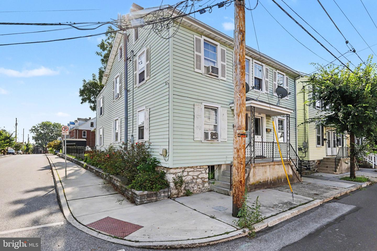 400 S Washington St Property Photo 2