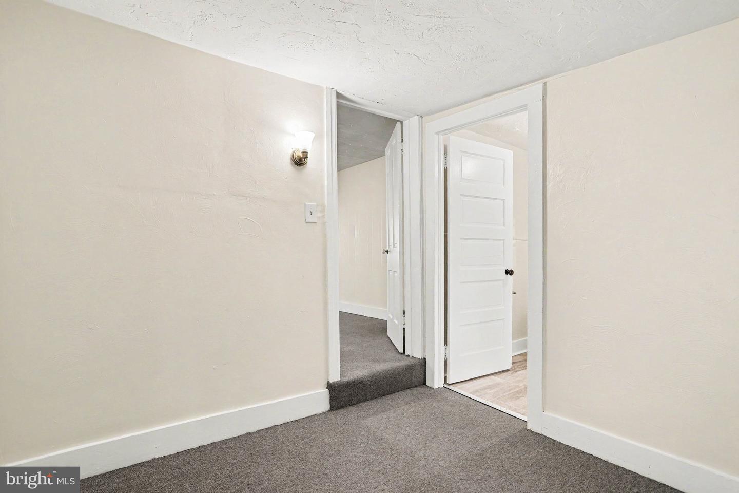 400 S Washington St Property Photo 18