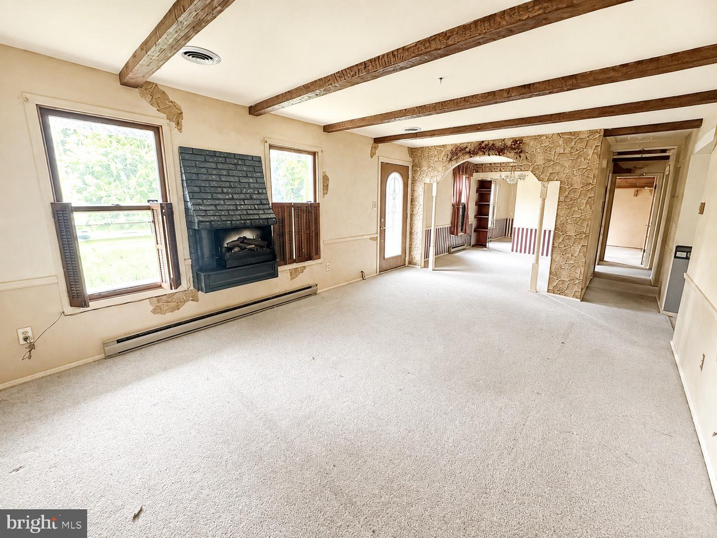5071 Baltimore Property Photo 5