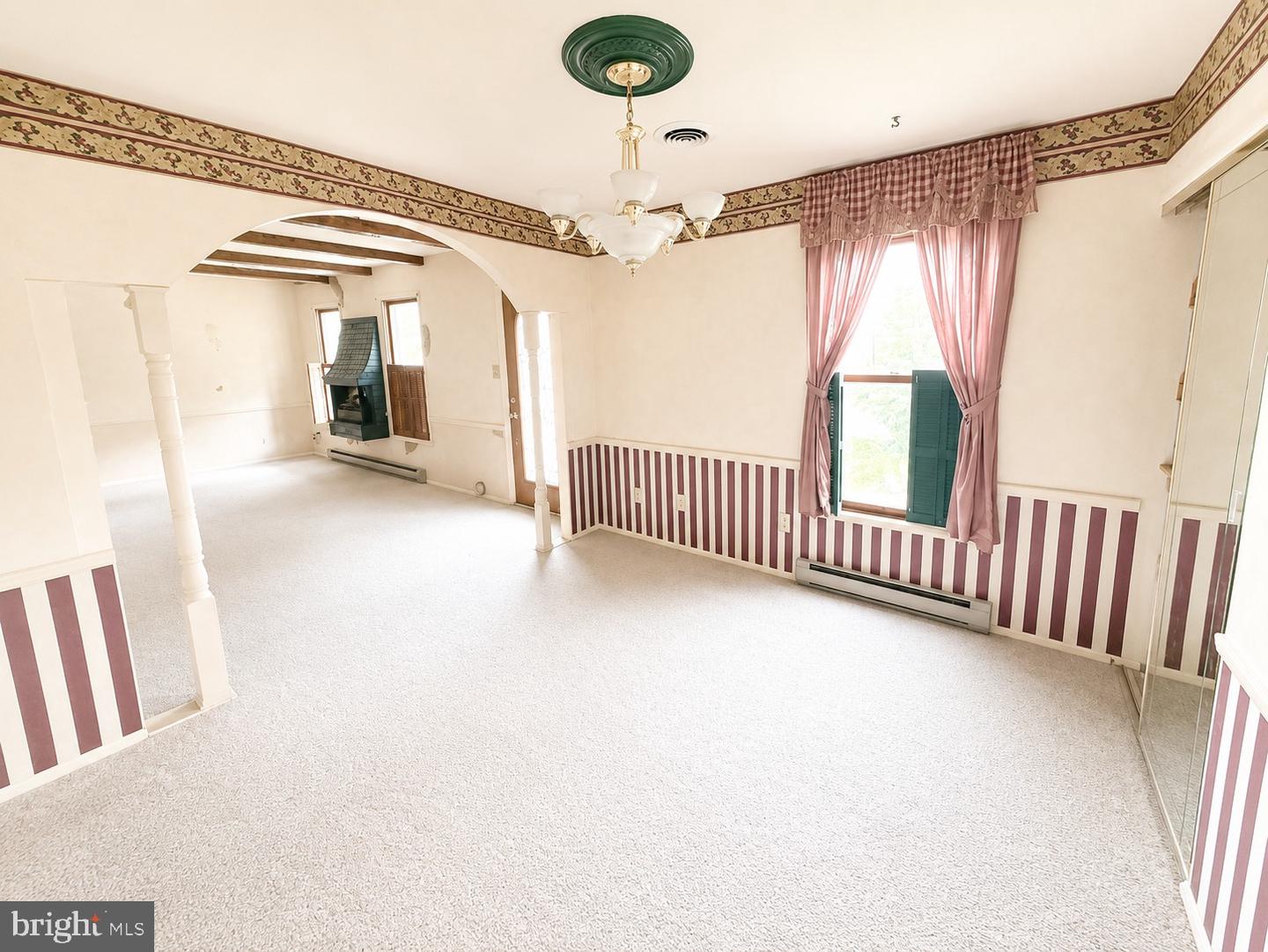 5071 Baltimore Property Photo 6