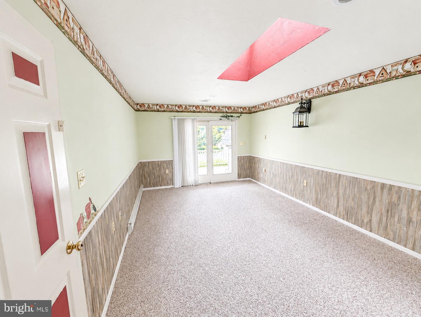 5071 Baltimore Property Photo 10
