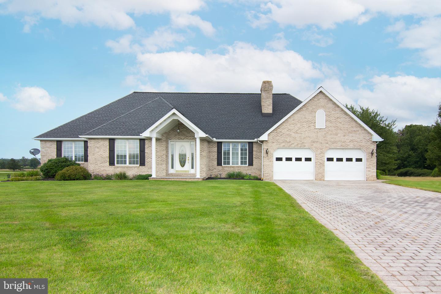 960 Teeter Rd Property Photo 1