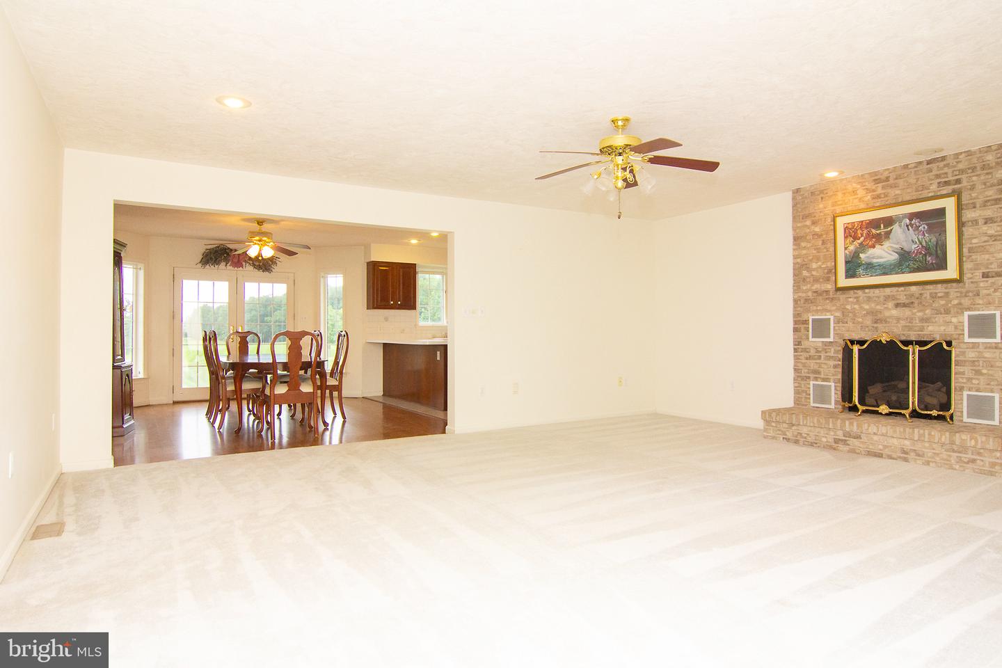 960 Teeter Rd Property Photo 9