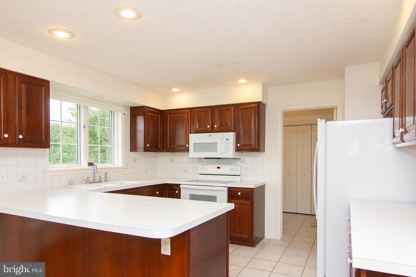960 Teeter Rd Property Photo 12