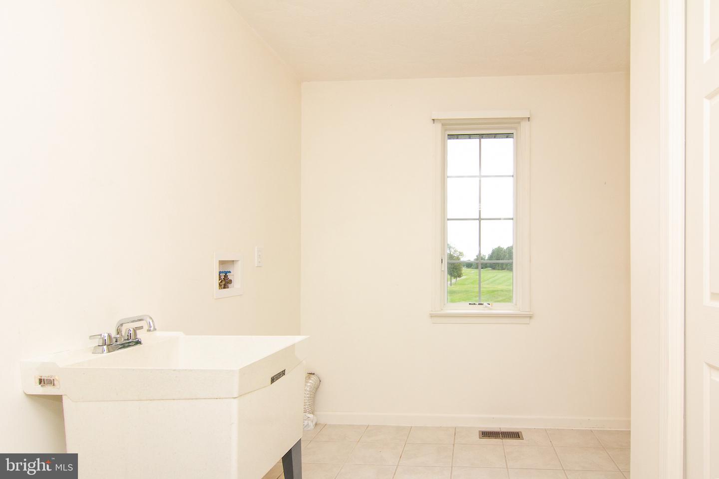 960 Teeter Rd Property Photo 15