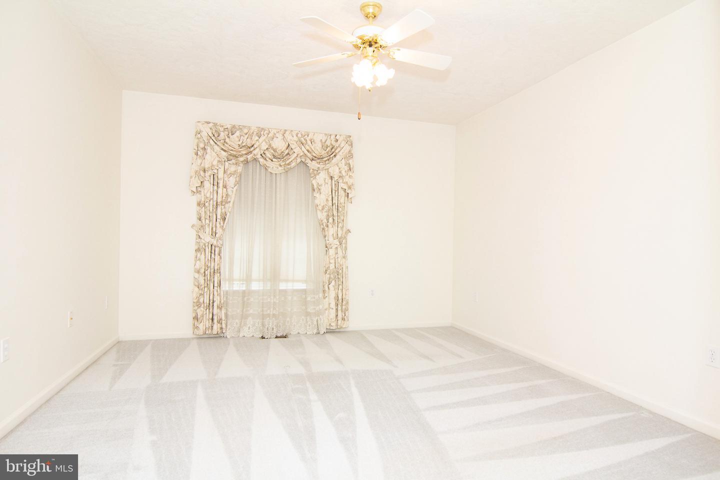 960 Teeter Rd Property Photo 23