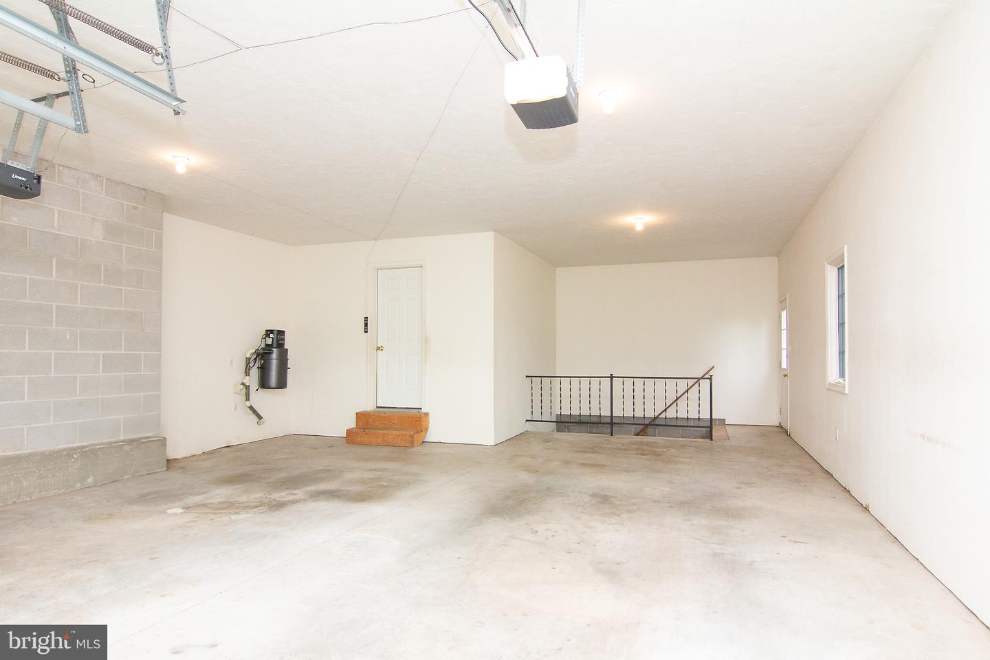 960 Teeter Rd Property Photo 28