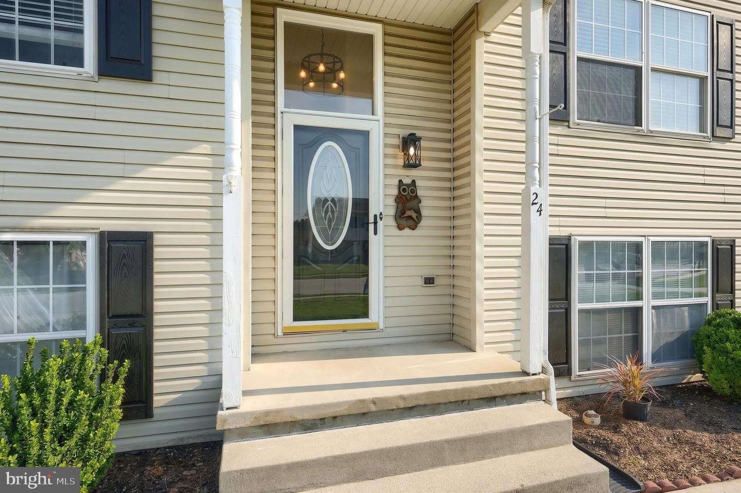 24 Squire Cir Property Photo 4