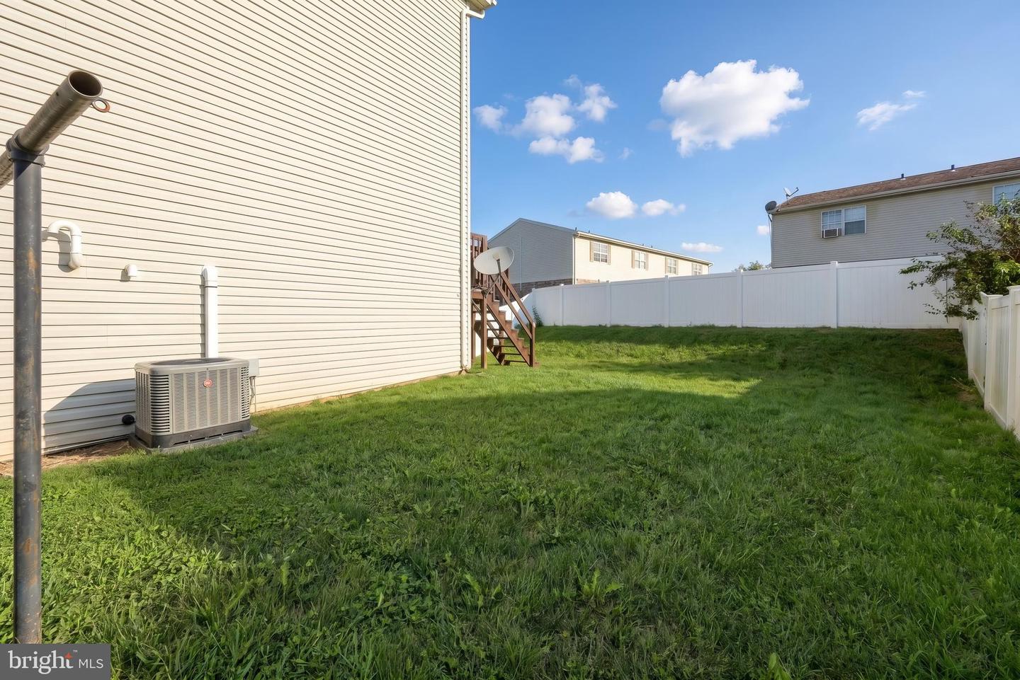 24 Squire Cir Property Photo 5