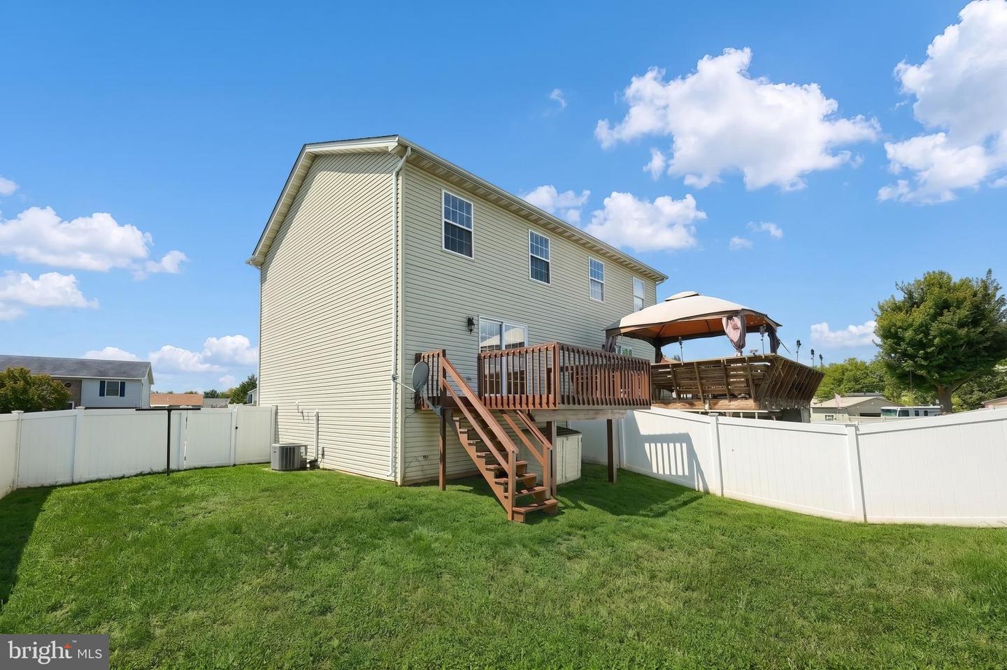 24 Squire Cir Property Photo 7