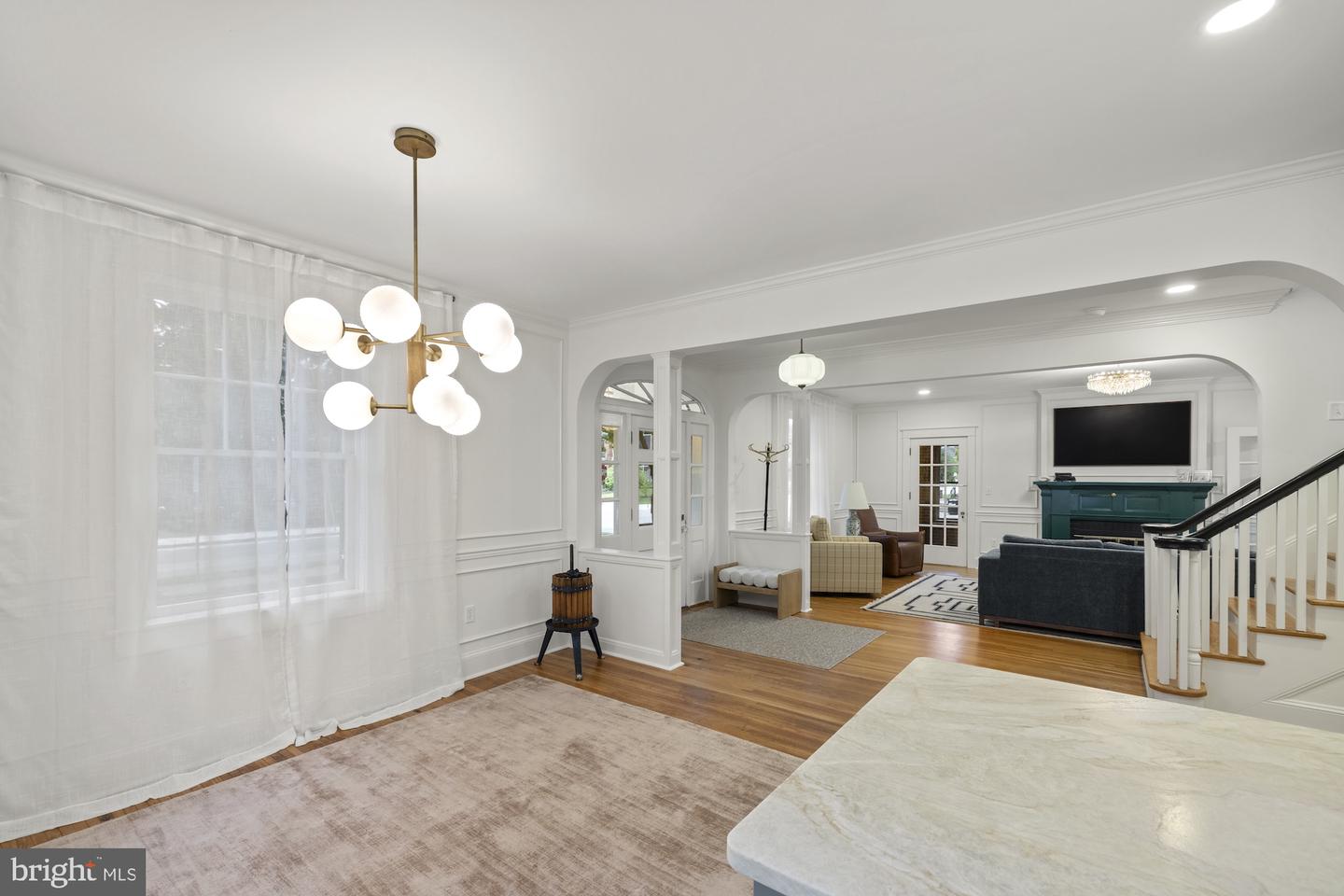 155 W Lincoln Ave Property Photo 10