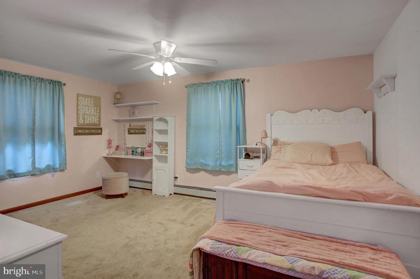 16 Easy St Property Photo 20