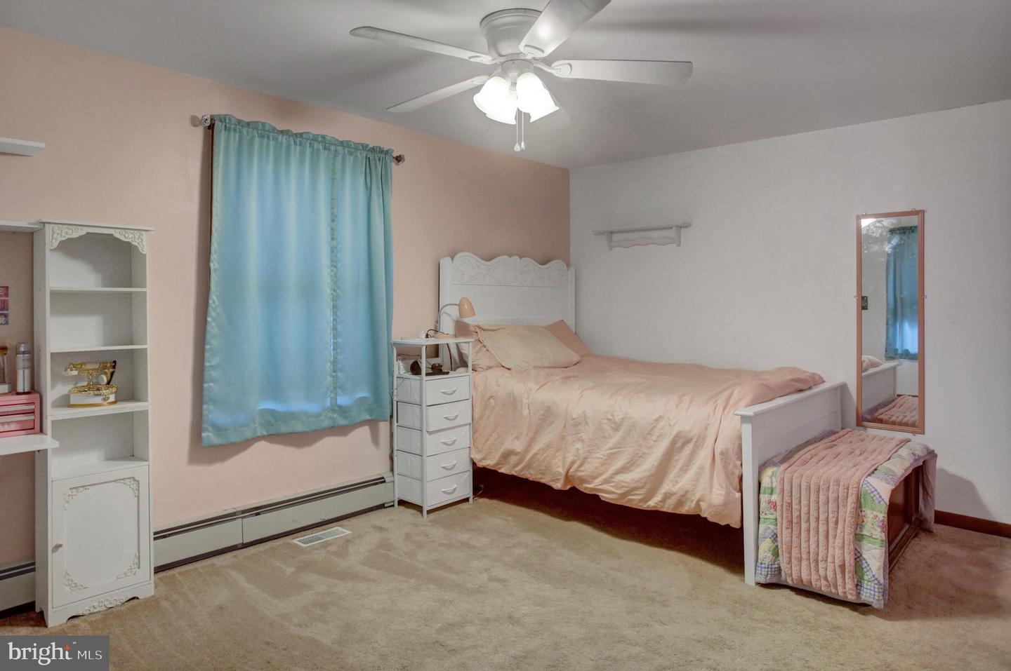 16 Easy St Property Photo 21