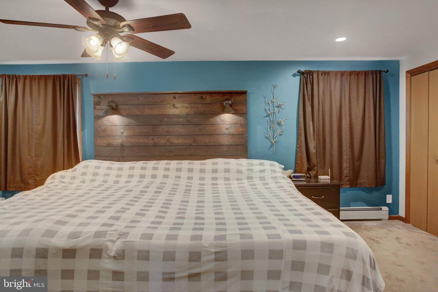 16 Easy St Property Photo 25
