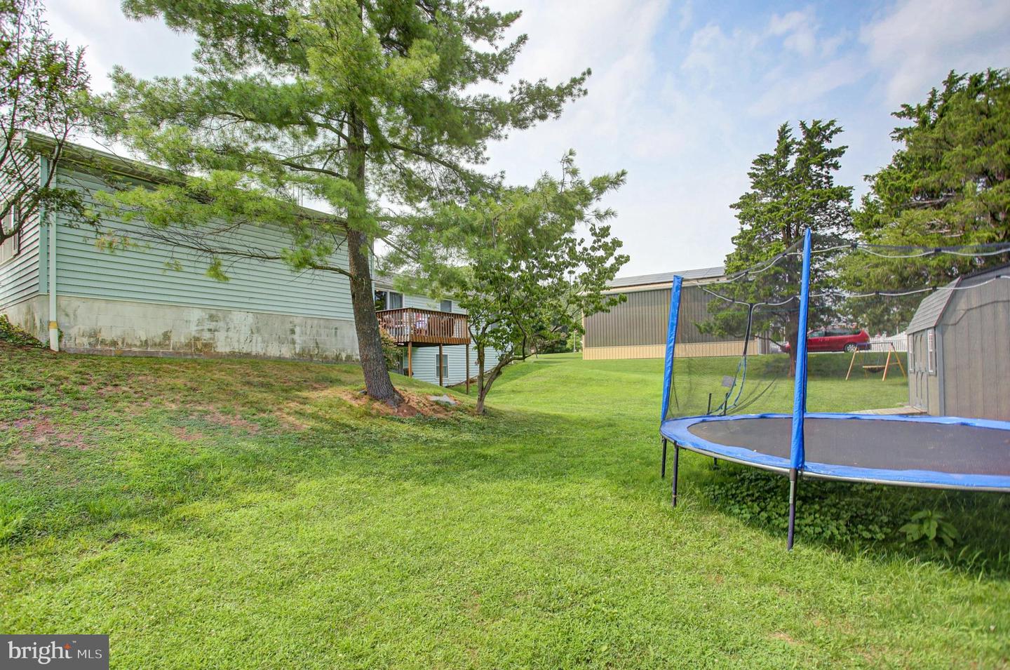 16 Easy St Property Photo 47