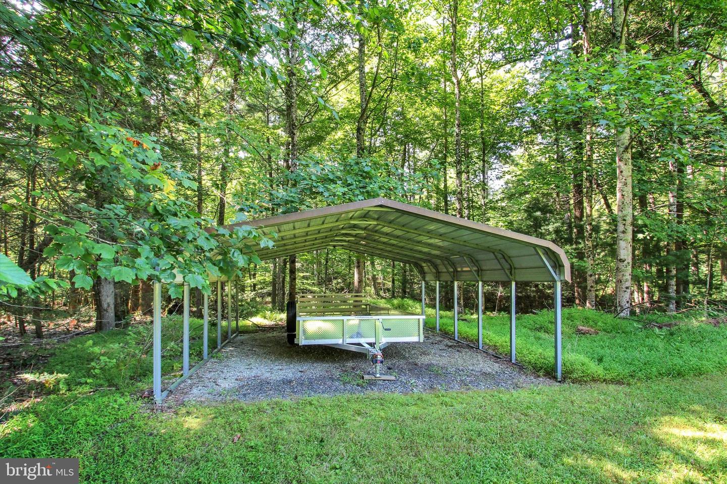 1050 Jack Rd Property Photo 6