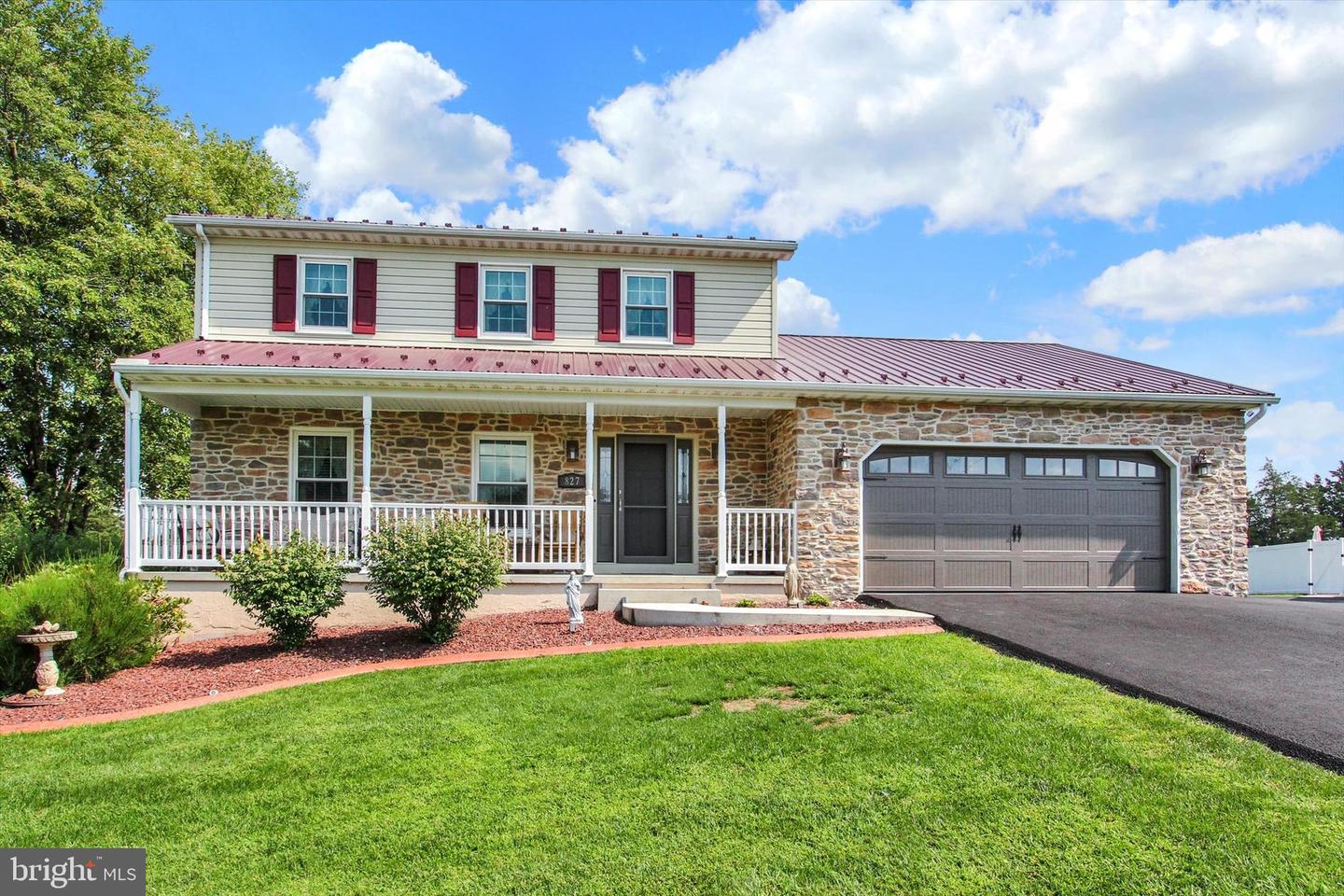 827 HANCOCK DR