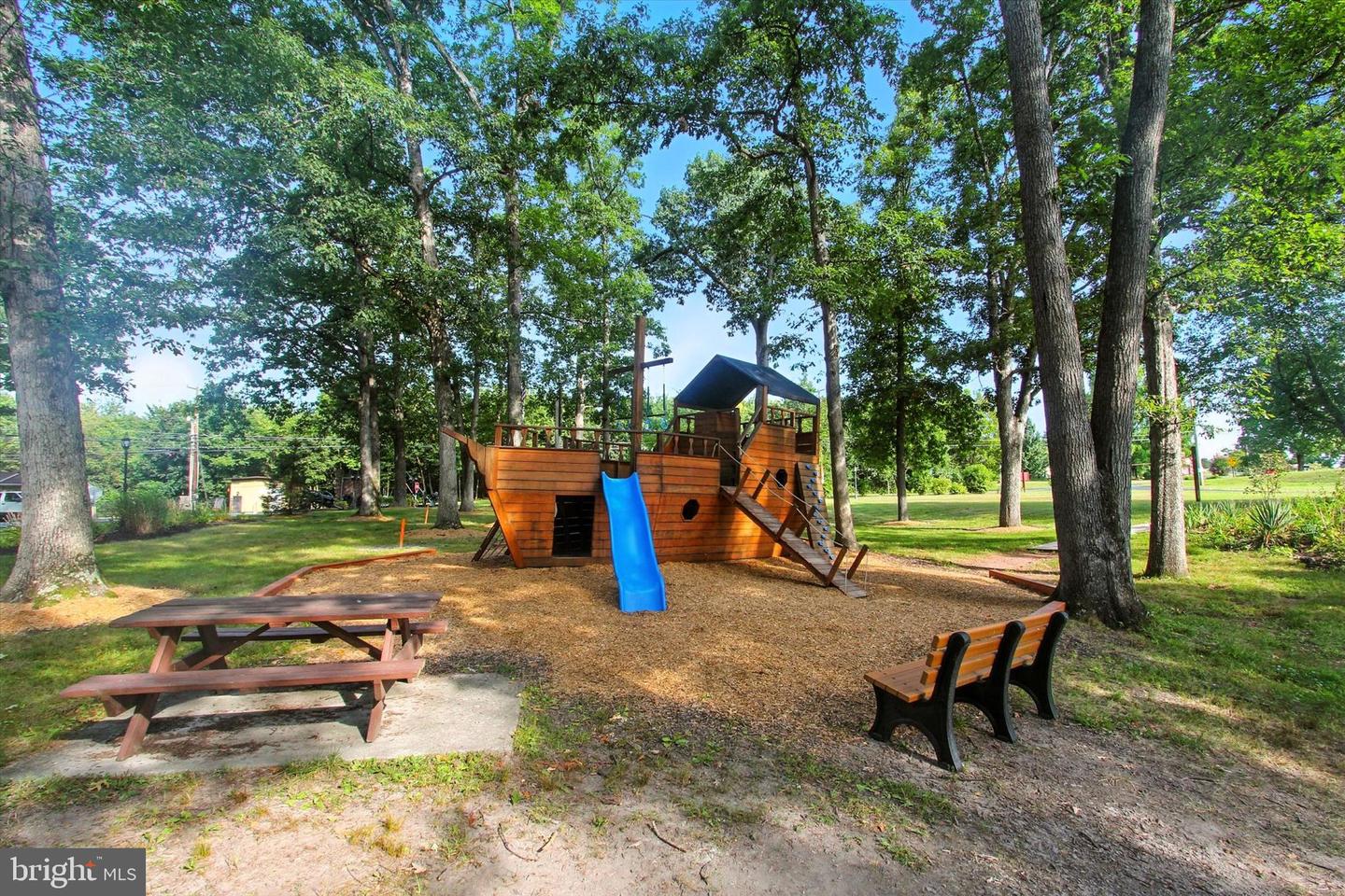 827 Hancock Dr Property Photo 74