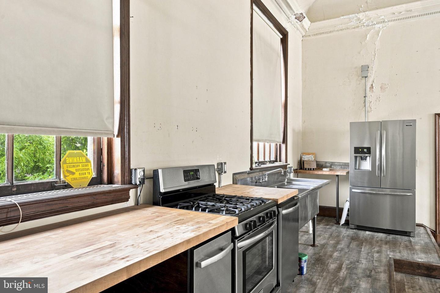 49 York St Property Photo 25