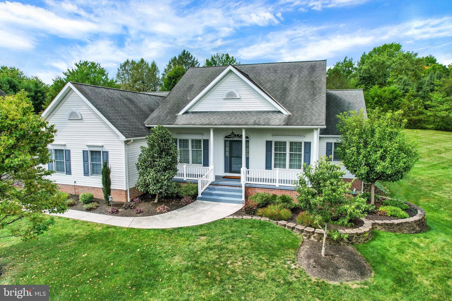 171 Hunters Trl Property Photo 1