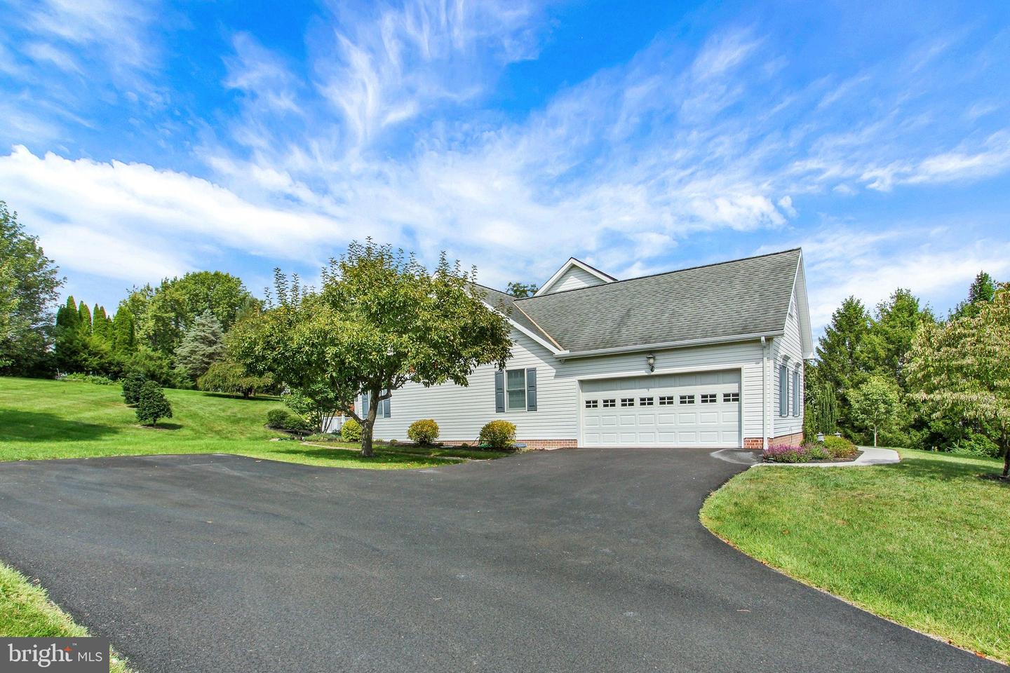 171 Hunters Trl Property Photo 3