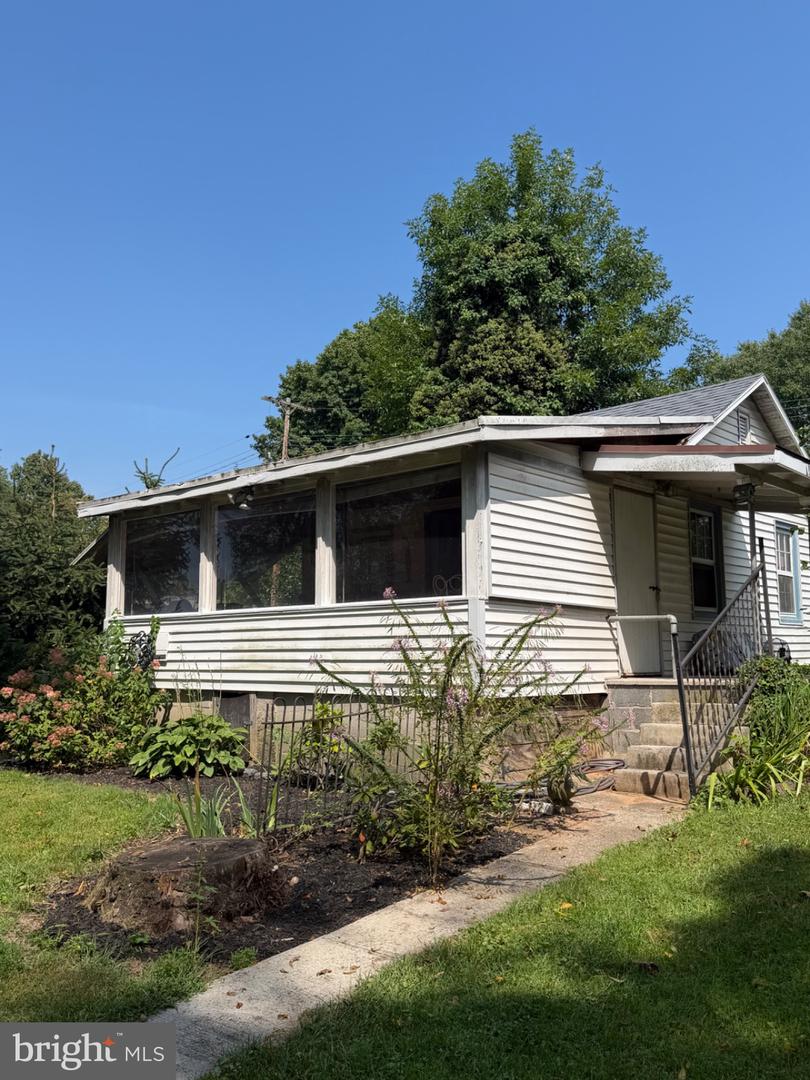 114 Park St Property Photo 1