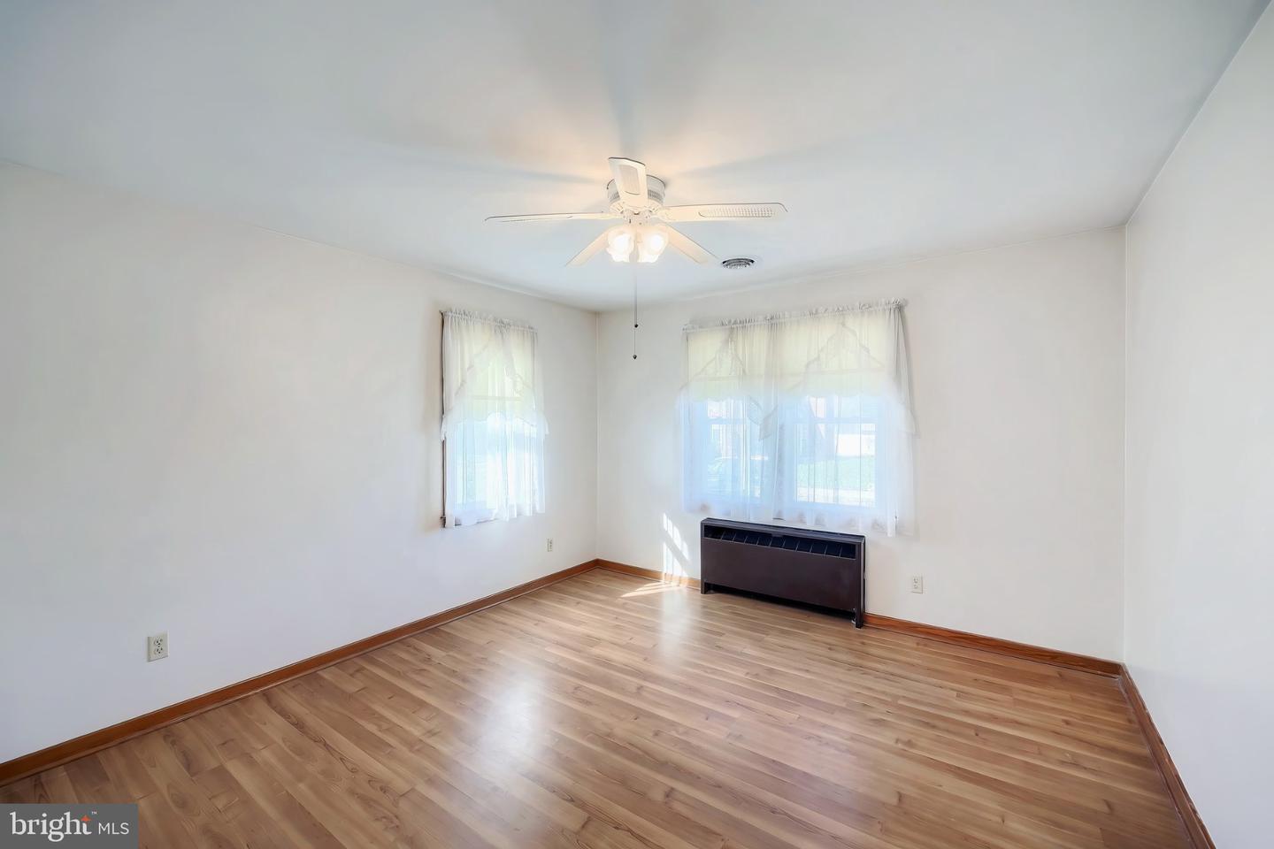 404 South St Property Photo 23