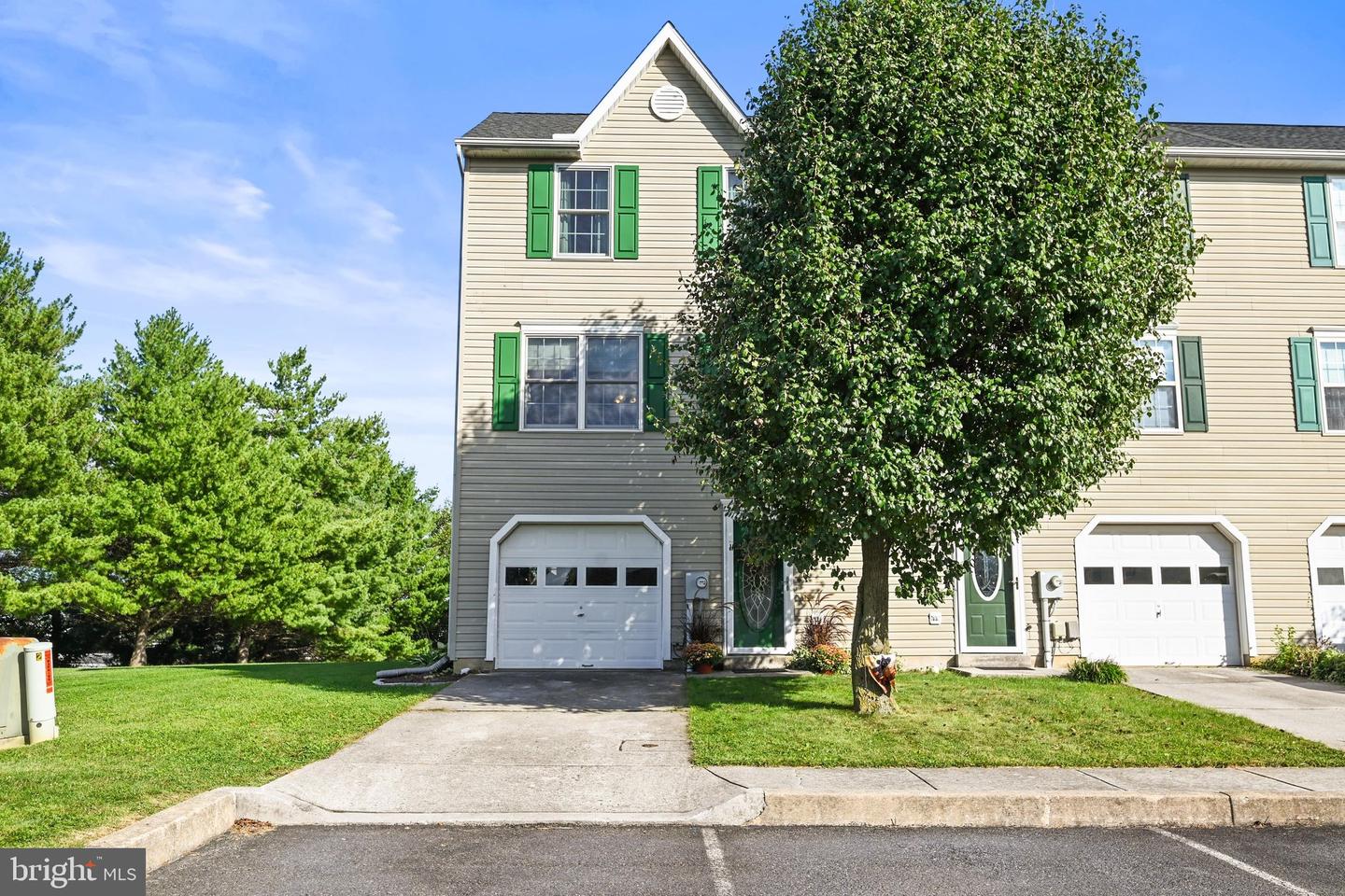 63 N Gala Property Photo 1
