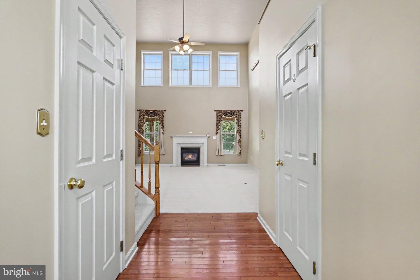 12 E Summit Dr Property Photo 8