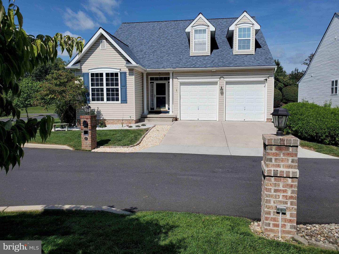 10 Kingsgate Ct Property Photo 1