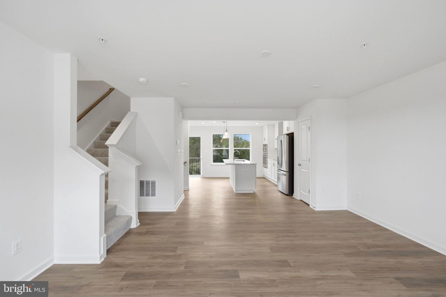 8 Juniper Ct Property Photo 6