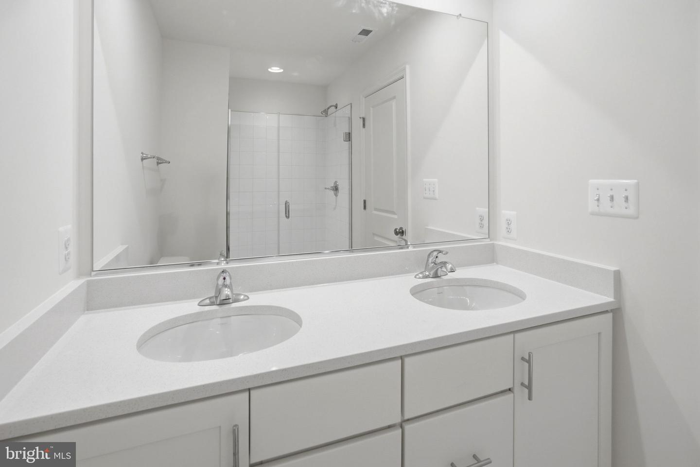 8 Juniper Ct Property Photo 18