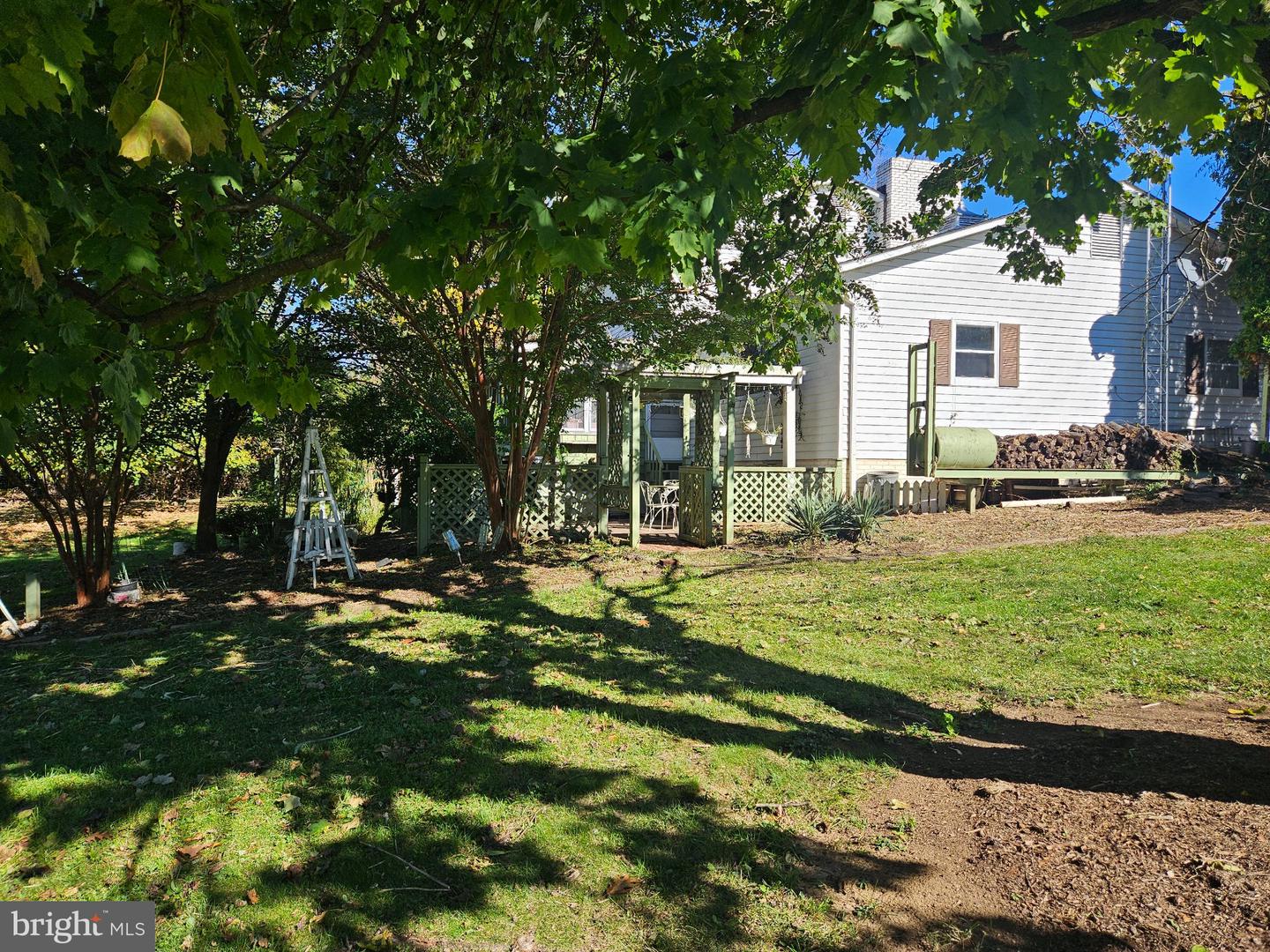 15 Easy St Property Photo 5