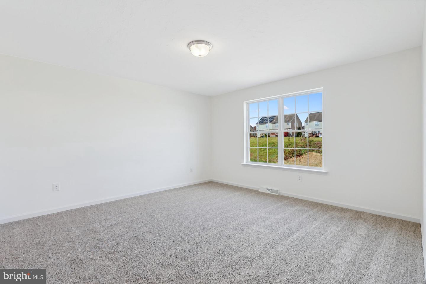 27 Kinzers Ct #68 Property Photo 11