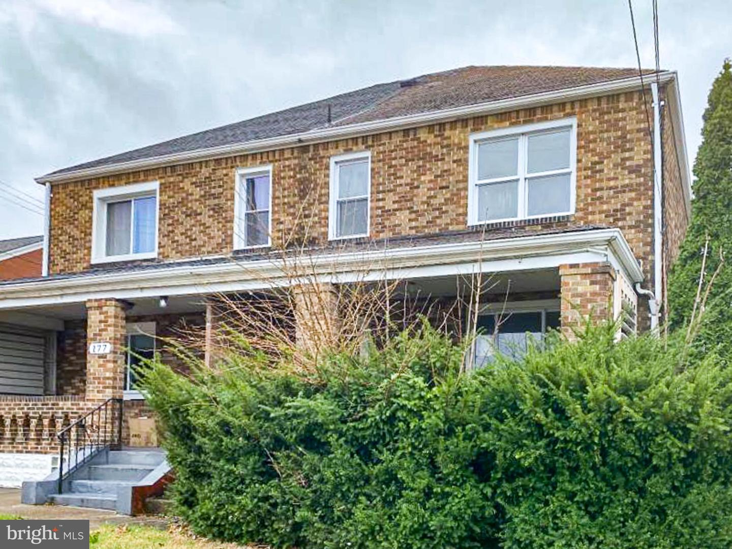 179 Magnolia St Property Photo 3