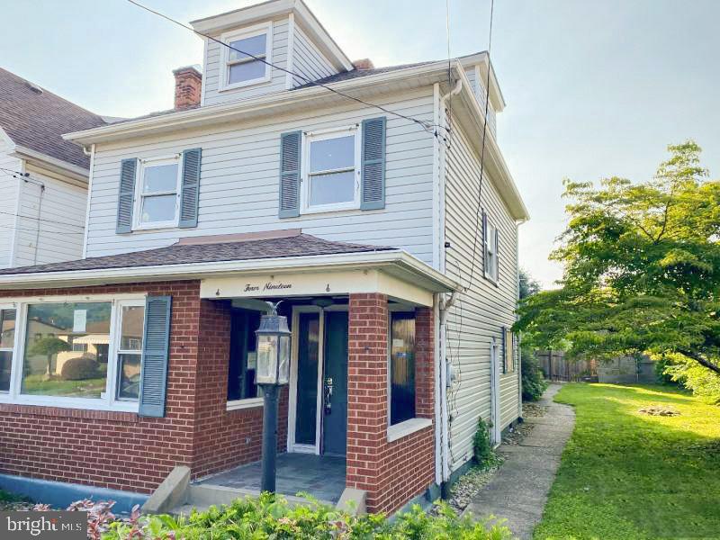 419 31st St Property Photo 1