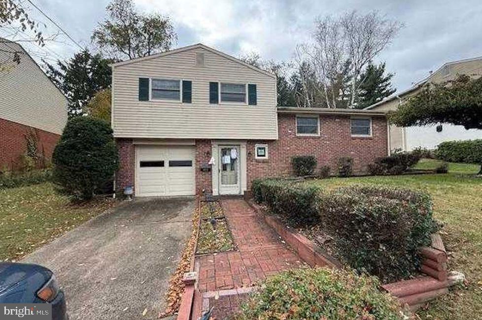 4913 Havana St Property Photo 1