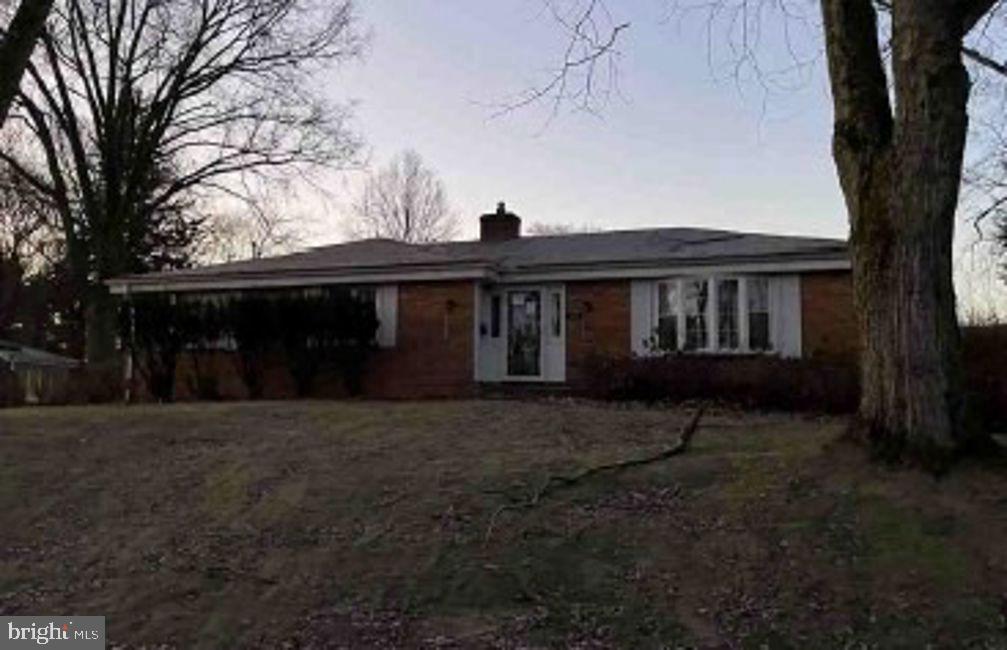 337 Canterbury Dr Property Photo 1