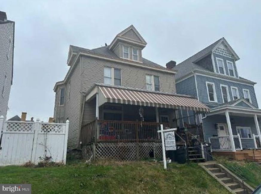 108 Harrison Ave Property Photo 1
