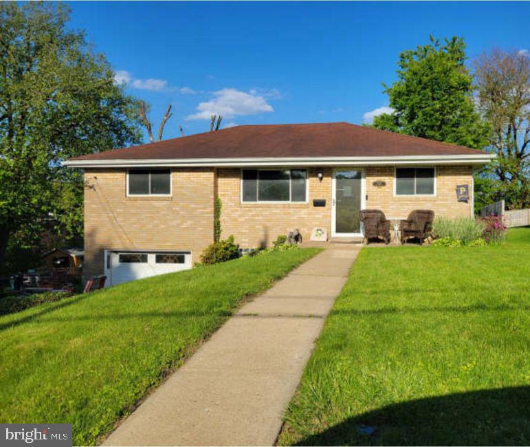 112 Maple Ave Property Photo 1