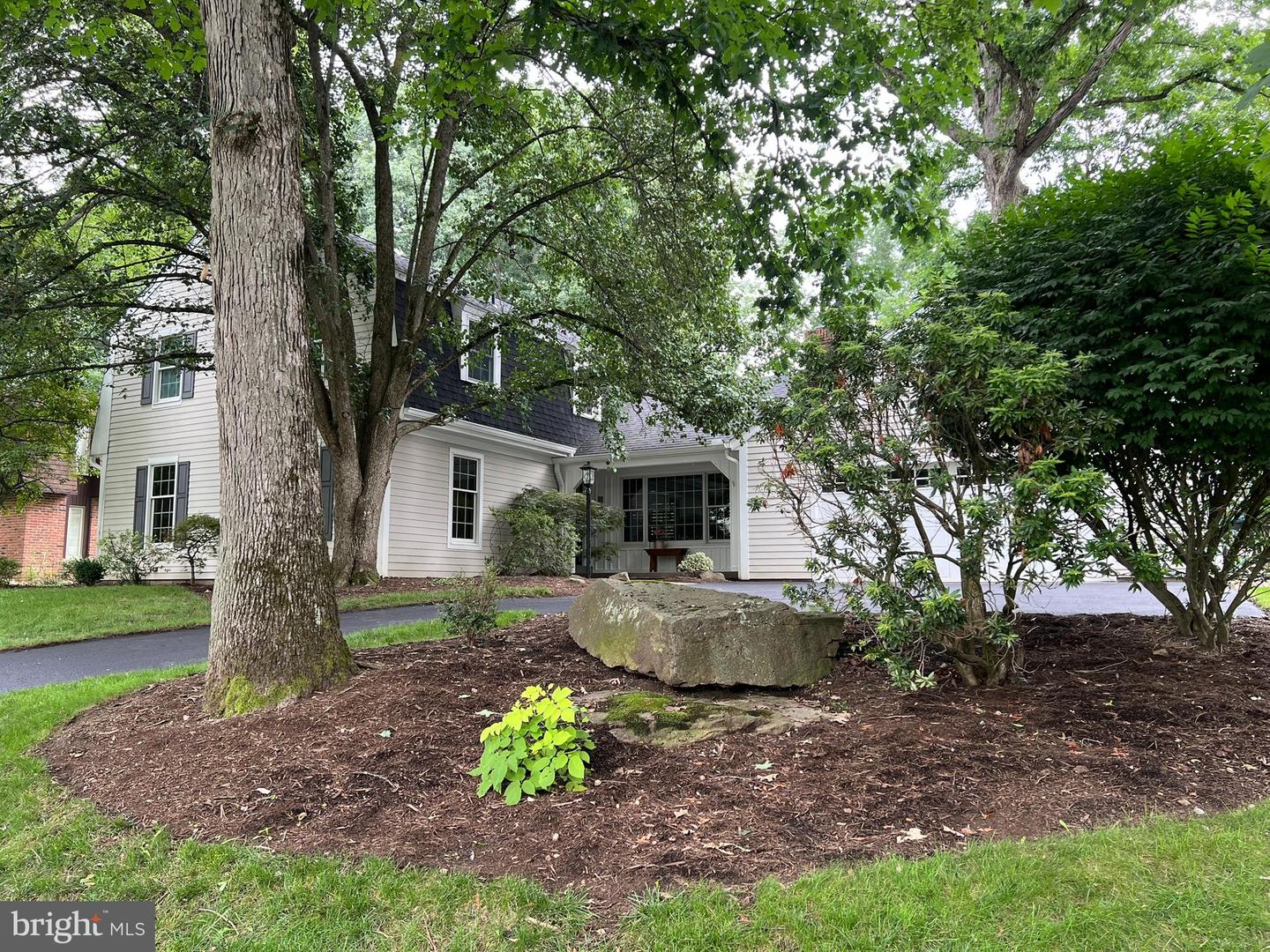 771 Olive St Property Photo 3