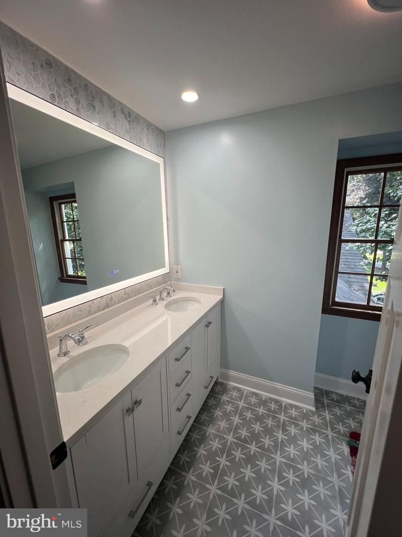771 Olive St Property Photo 33